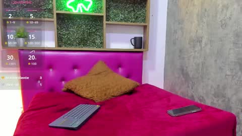 Snapshot of smith_luxe chatting on April 30, 2026, 8:57 pm Smith online show from April 30, 2026, 8:57 pm