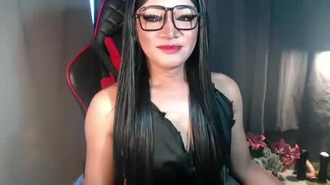 Snapshot of smokeprincess chatting on October 26, 2025, 10:36 pm Amanda online show from October 26, 2025, 10:36 pm