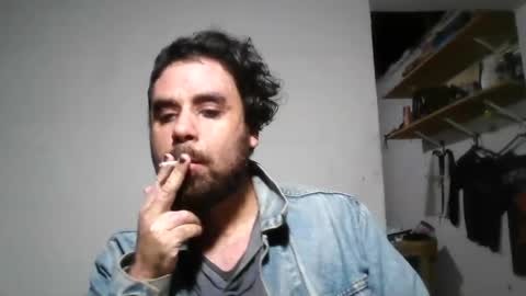 Snapshot of smokers_lounge chatting on June 21, 2026, 12:02 am smokers_lounge online show from June 21, 2026, 12:02 am