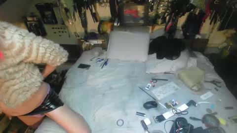 smokeslut365 online show from October 31, 2025, 1:39 am