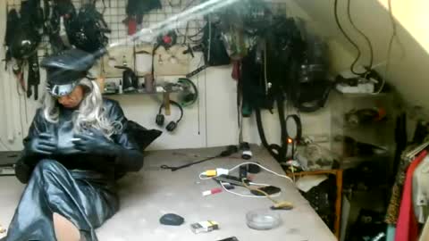 smokeslut365 online show from July 19, 2026, 6:06 am