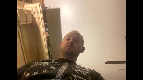 Snapshot of smokeymt420 chatting on January 1, 2025, 7:52 am smokeymt420 online show from January 1, 2025, 7:52 am