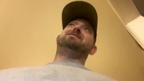 Snapshot of smokeymt420 chatting on February 19, 2025, 11:57 pm smokeymt420 online show from February 19, 2025, 11:57 pm