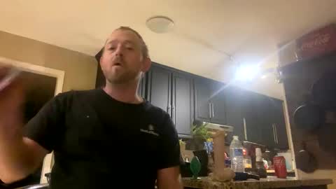 Snapshot of smokeymt420 chatting on February 27, 2025, 11:52 am smokeymt420 online show from February 27, 2025, 11:52 am