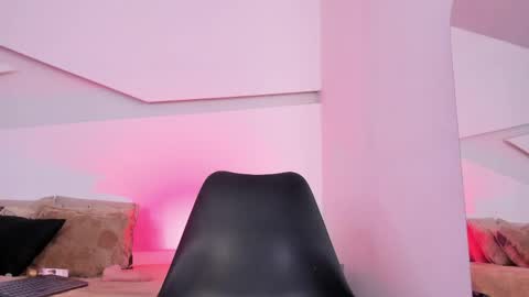 Ethan online show from May 13, 2026, 5:43 pm