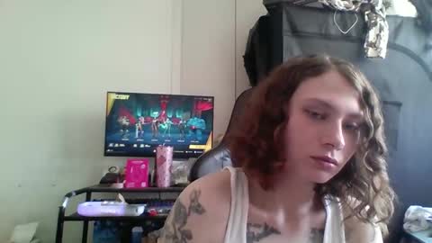 Snapshot of smoothvodka chatting on April 18, 2026, 7:58 pm Bambi--Vodka online show from April 18, 2026, 7:58 pm