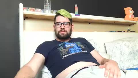 snackonzach online show from December 8, 2024, 3:10 am