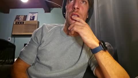 Snapshot of snackyyyy chatting on February 17, 2026, 3:25 am Snackyyyy online show from February 17, 2026, 3:25 am