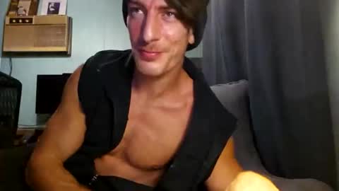 Snapshot of snackyyyy chatting on February 25, 2026, 1:26 am Snackyyyy online show from February 25, 2026, 1:26 am