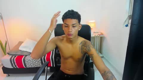 Snapshot of snak_master1 chatting on October 15, 2025, 2:39 pm snak_master1 online show from October 15, 2025, 2:39 pm