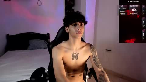 Snapshot of snakebutterfly chatting on March 11, 2025, 6:32 am snakebutterfly online show from March 11, 2025, 6:32 am