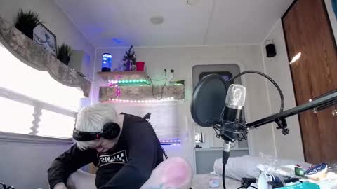 Snapshot of snarfle chatting on February 27, 2025, 6:20 pm Viiscount Snarfle Von Snarfenberg online show from February 27, 2025, 6:20 pm