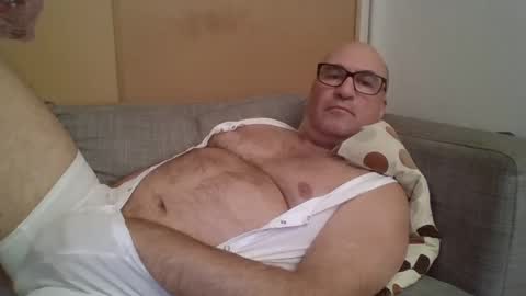 Snapshot of sneakerboy18 chatting on January 18, 2025, 3:38 pm sneakerboy18 online show from January 18, 2025, 3:38 pm