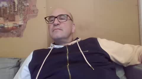 Snapshot of sneakerboy18 chatting on January 19, 2025, 3:32 pm sneakerboy18 online show from January 19, 2025, 3:32 pm