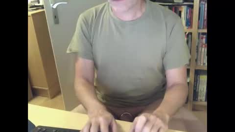 Snapshot of sneaxfreund chatting on February 9, 2026, 10:36 pm sneaxfreund online show from February 9, 2026, 10:36 pm