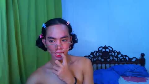 snoky_serna online show from June 3, 2026, 6:35 pm