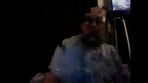 Snapshot of snoop95651994599 chatting on December 18, 2025, 2:17 am snoop95651 online show from December 18, 2025, 2:17 am