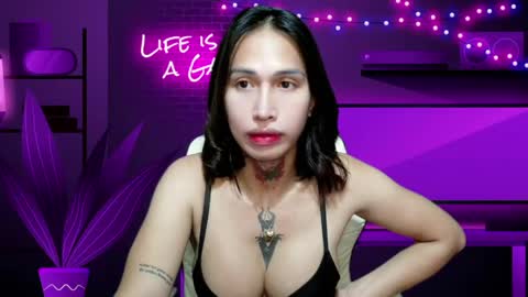 Snapshot of snow_2000 chatting on April 25, 2026, 2:03 am snow_2000 online show from April 25, 2026, 2:03 am