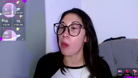 IG     OF red moonn online show from November 23, 2025, 4:23 am