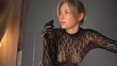 Candice Snow online show from February 19, 2025, 12:33 pm