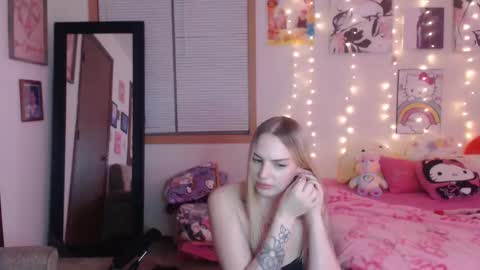 Snapshot of snow_money chatting on December 14, 2024, 6:46 am snow_money online show from December 14, 2024, 6:46 am