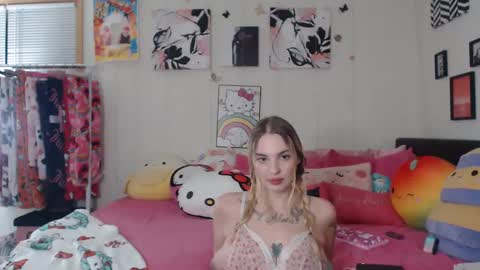 Snapshot of snow_money chatting on February 1, 2025, 5:49 am snow_money online show from February 1, 2025, 5:49 am