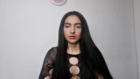 snow_sweet online show from March 18, 2026, 7:33 am