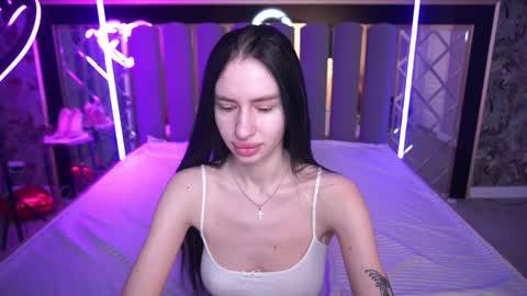 Snapshot of snow_whiteeex chatting on April 7, 2026, 5:41 am snow_whiteeex online show from April 7, 2026, 5:41 am