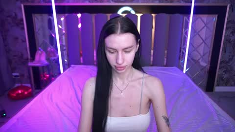 Snapshot of snow_whiteeex chatting on April 9, 2026, 6:13 am snow_whiteeex online show from April 9, 2026, 6:13 am