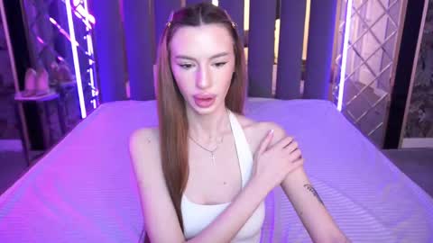 Snapshot of snow_whiteeex chatting on May 2, 2026, 5:45 am snow_whiteeex online show from May 2, 2026, 5:45 am