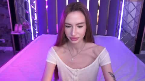 Snapshot of snow_whiteeex chatting on May 4, 2026, 5:36 am snow_whiteeex online show from May 4, 2026, 5:36 am