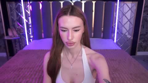 Snapshot of snow_whiteeex chatting on May 7, 2026, 5:24 am snow_whiteeex online show from May 7, 2026, 5:24 am