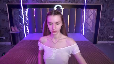 Snapshot of snow_whiteeex chatting on May 16, 2026, 5:48 am snow_whiteeex online show from May 16, 2026, 5:48 am