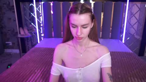 Snapshot of snow_whiteeex chatting on May 16, 2026, 10:36 am snow_whiteeex online show from May 16, 2026, 10:36 am