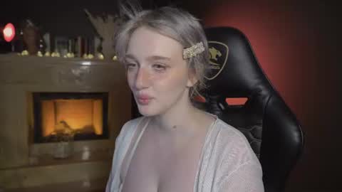Snapshot of snowflakeskitty chatting on August 1, 2026, 5:29 am Ellie online show from August 1, 2026, 5:29 am