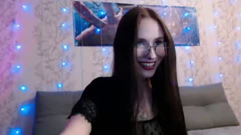 Snapshot of snowwhate_00 chatting on June 25, 2026, 7:07 pm SnowWhate 00 online show from June 25, 2026, 7:07 pm