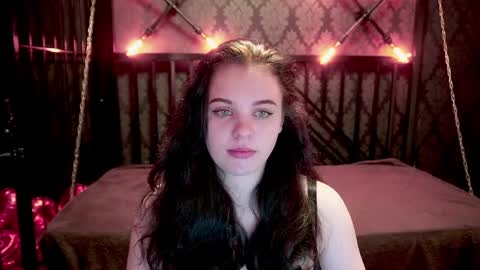 Snapshot of snowwhite_bella chatting on April 25, 2026, 7:11 pm snowwhite_bella online show from April 25, 2026, 7:11 pm