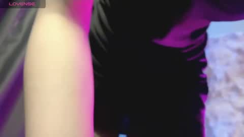 snowy_alice online show from April 19, 2026, 3:22 pm