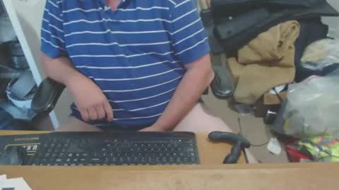 Snapshot of snwplwdrvr chatting on September 8, 2025, 6:29 pm snwplwdrvr online show from September 8, 2025, 6:29 pm