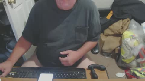 Snapshot of snwplwdrvr chatting on September 20, 2025, 10:44 pm snwplwdrvr online show from September 20, 2025, 10:44 pm