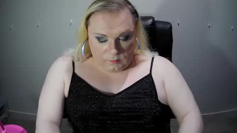 Pink  Pretty online show from May 23, 2026, 4:07 am