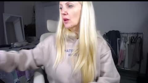 Monna online show from February 5, 2026, 4:00 pm