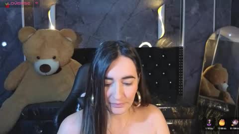 soffi_betacur_b online show from October 18, 2025, 8:31 pm