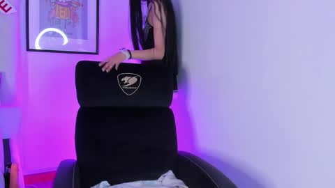 Soffy  online show from February 11, 2026, 11:37 am