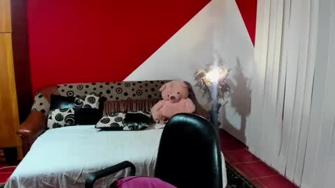 Soffy online show from November 29, 2025, 4:15 am