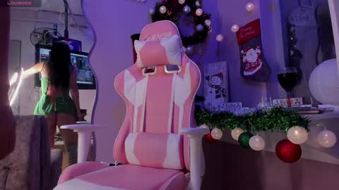 Snapshot of sofhia_turner chatting on December 9, 2024, 12:51 pm sofhia_turner online show from December 9, 2024, 12:51 pm