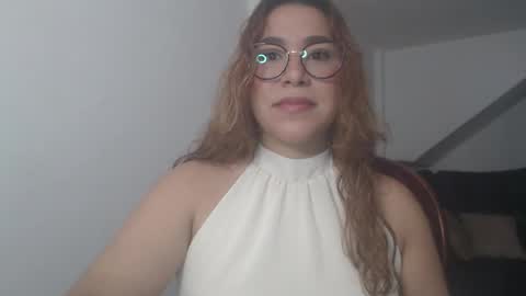 Snapshot of sofi4__ chatting on January 17, 2026, 7:02 am sofi online show from January 17, 2026, 7:02 am