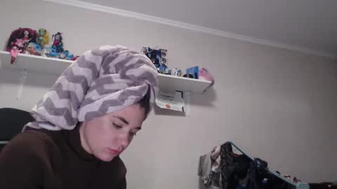 Snapshot of sofi_delightful chatting on December 15, 2025, 3:27 pm Sofi online show from December 15, 2025, 3:27 pm