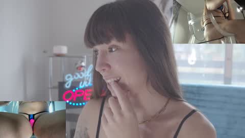 Sofi Mora online show from December 17, 2024, 3:17 pm