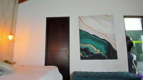 Sofi online show from November 30, 2025, 11:25 am